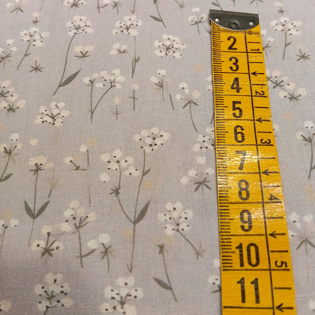 Ramas fondo gris - Tela estampada